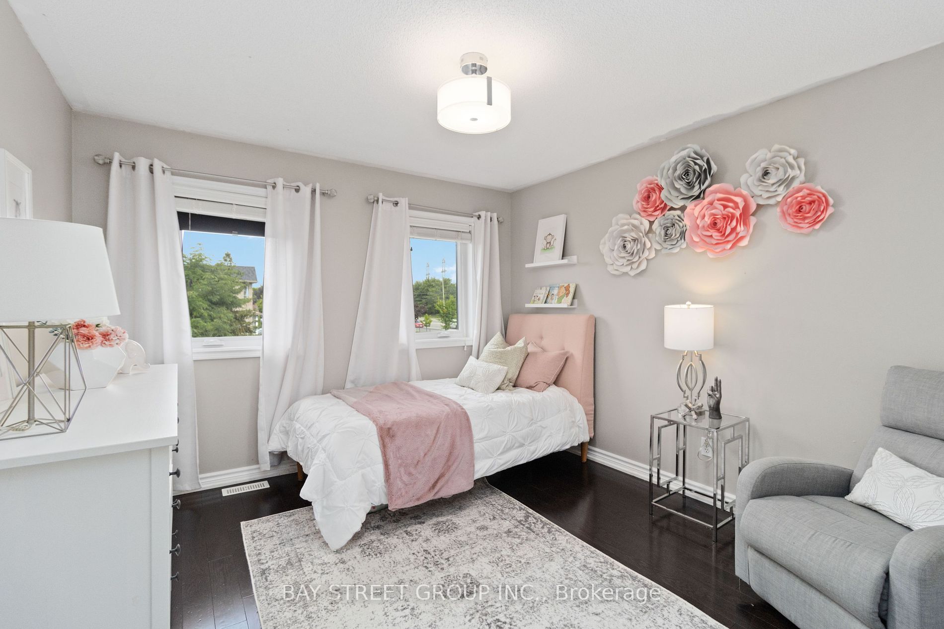 7229 Dime Cres Property Photo 8