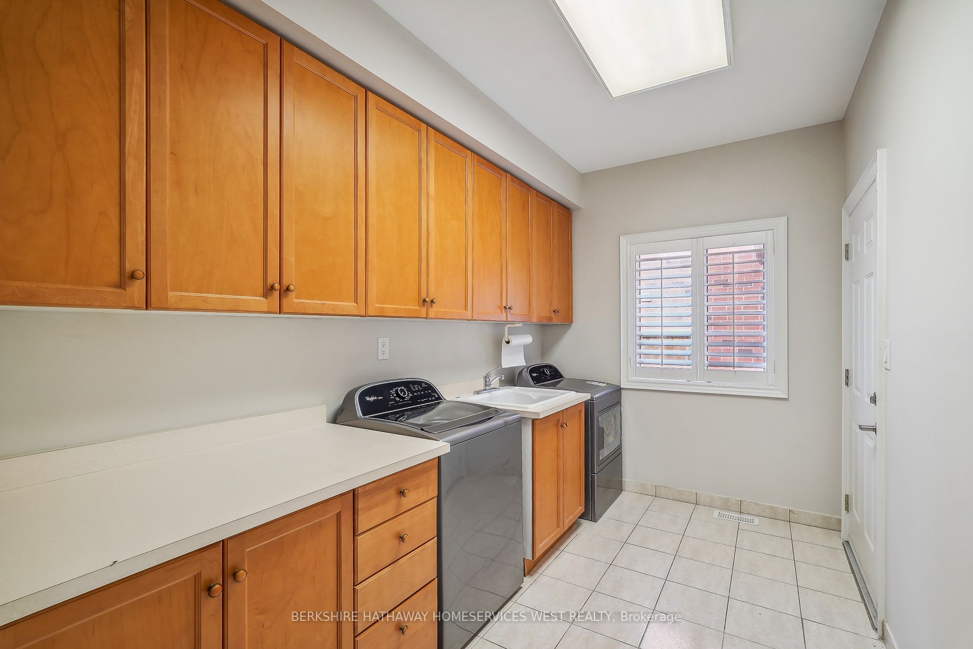 6886 Campbell Settler Crt Property Photo 10