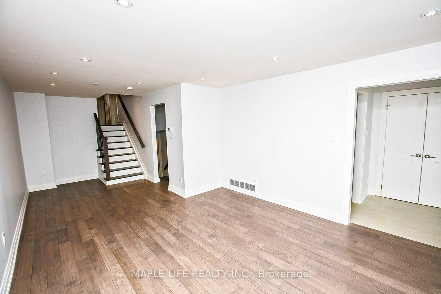 327 Montego Rd Property Photo 5