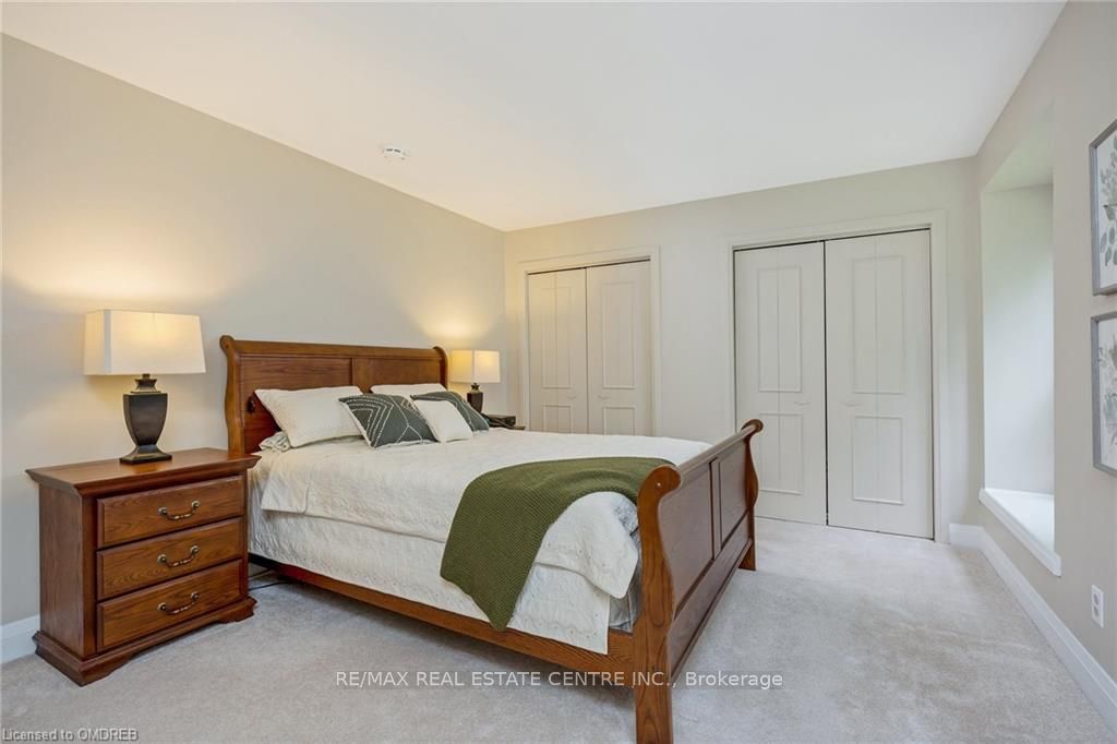 7369 Appleby Line Property Photo 9