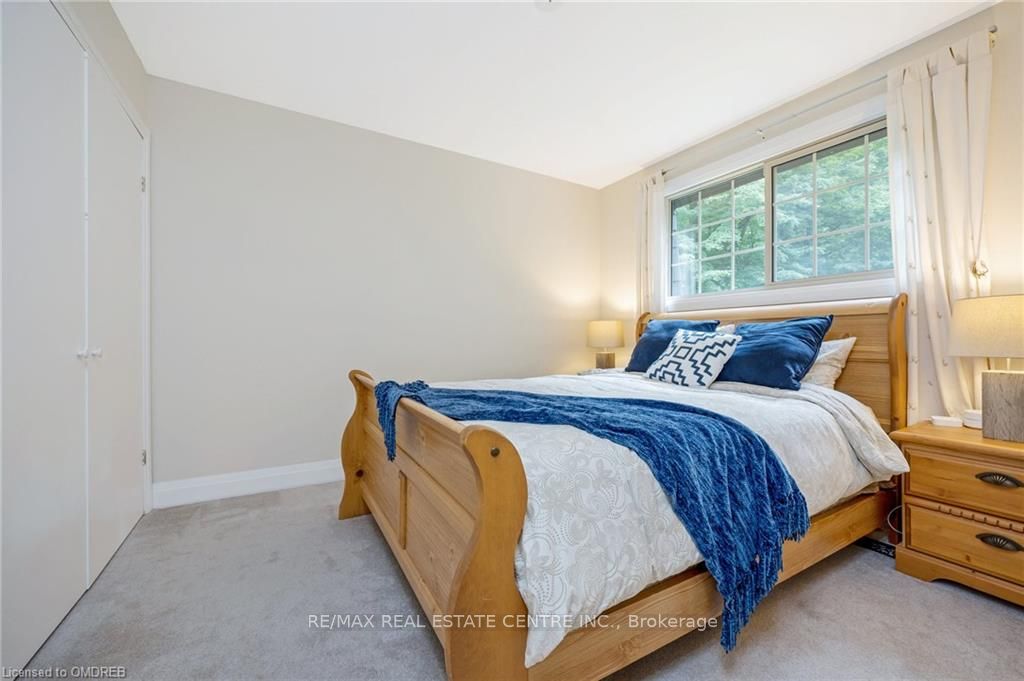 7369 Appleby Line Property Photo 14