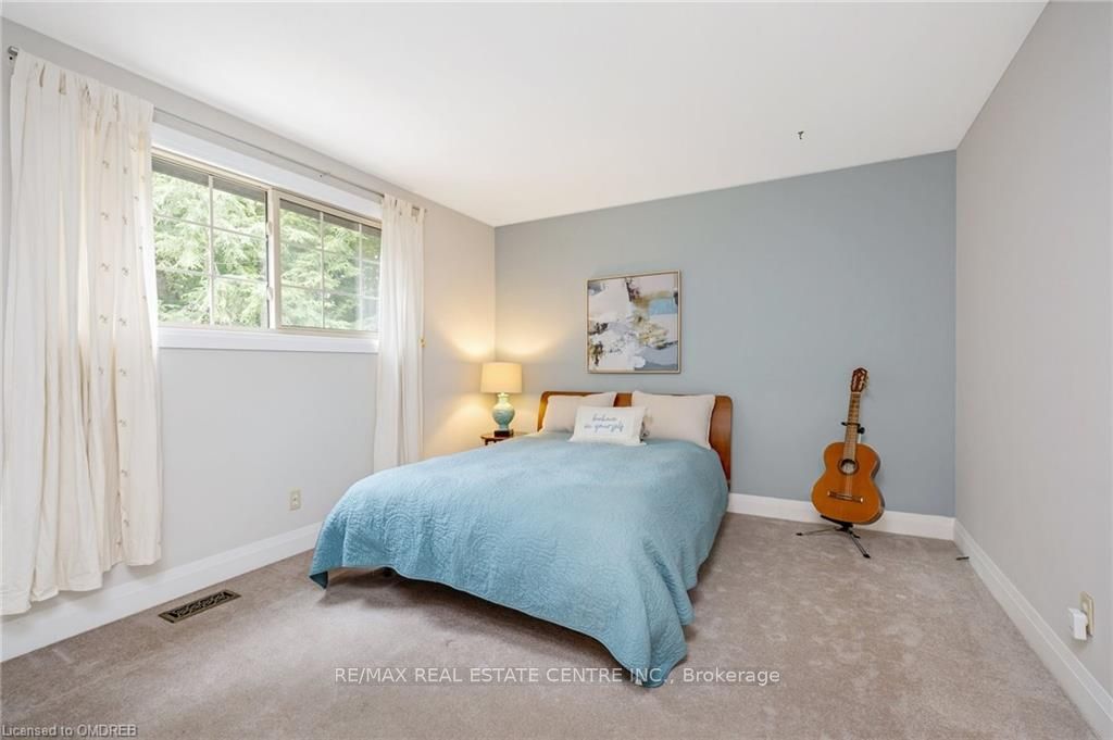 7369 Appleby Line Property Photo 16