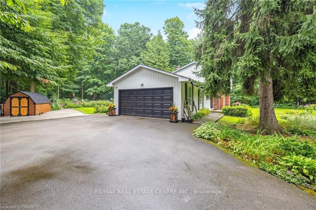 7369 Appleby Line Property Photo 23