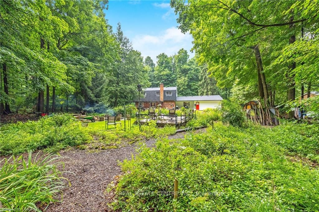 7369 Appleby Line Property Photo 27