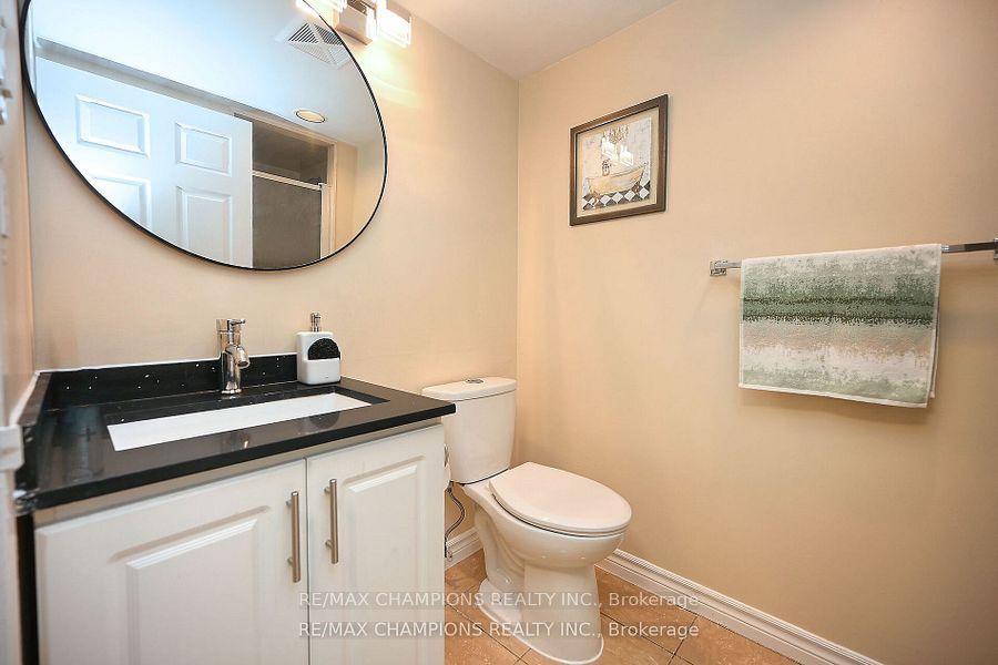 285 Enfield Pl 11 Property Photo 10