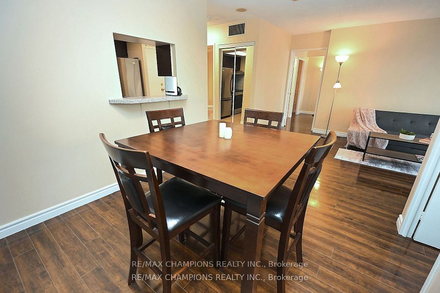 285 Enfield Pl 11 Property Photo 23