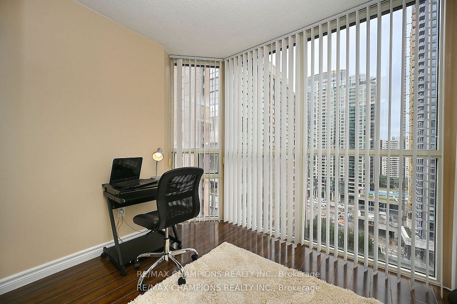285 Enfield Pl 11 Property Photo 29