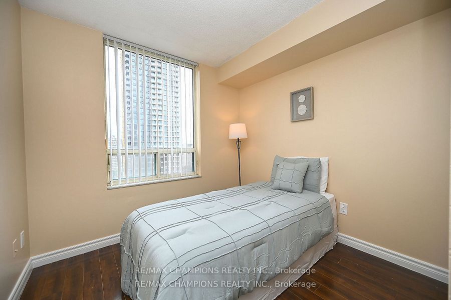 285 Enfield Pl 11 Property Photo 38