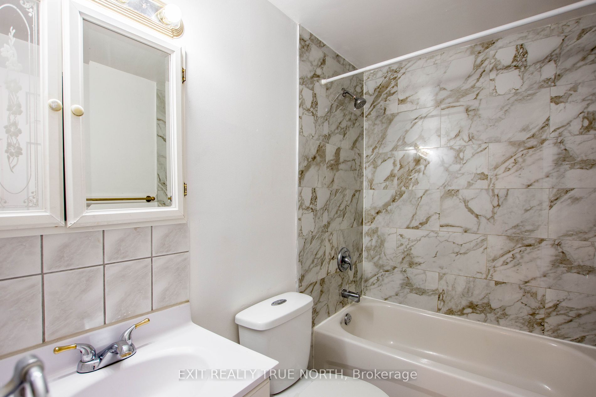 8 Grand Rapids Sq Property Photo 23