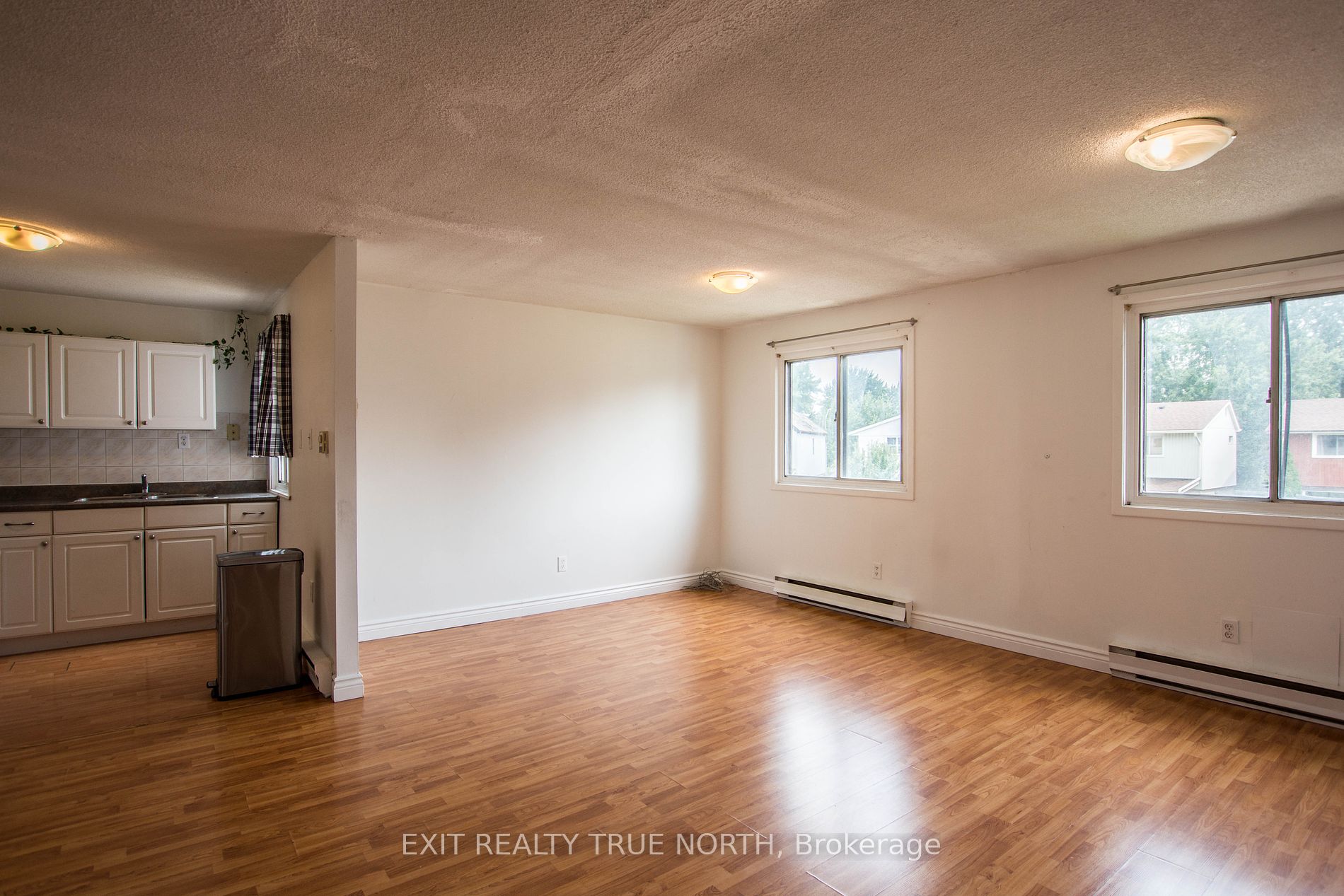 8 Grand Rapids Sq Property Photo 25