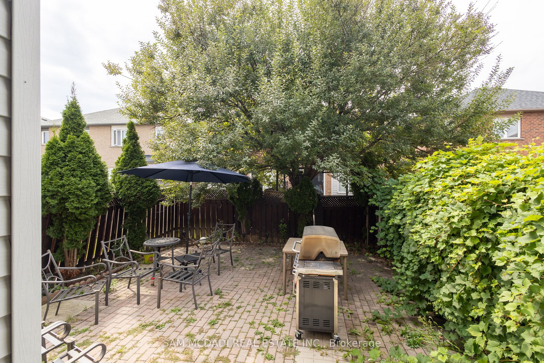 5940 Ridgecrest Tr Property Photo 3