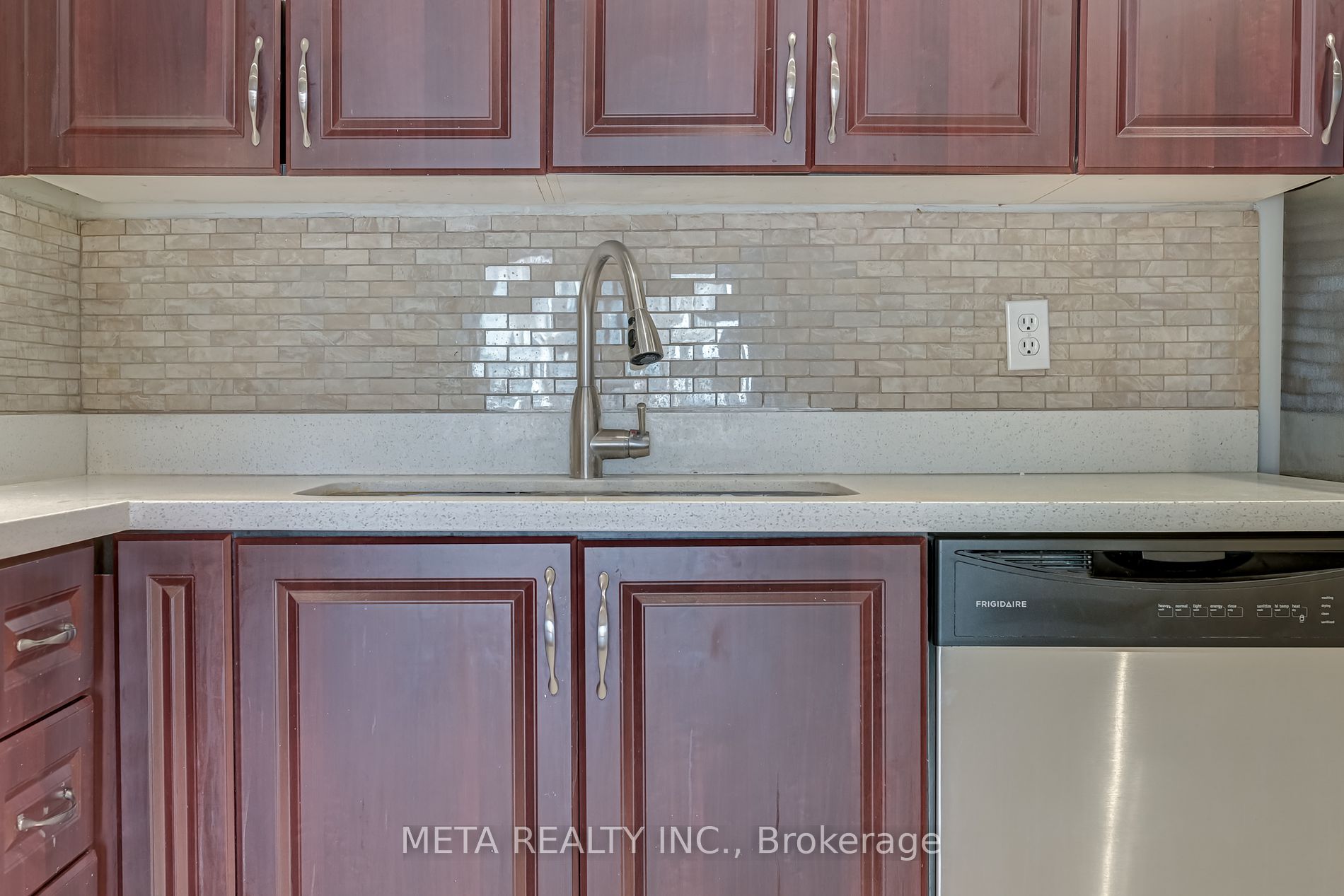 155 Hillcrest Ave 13 Property Photo 11