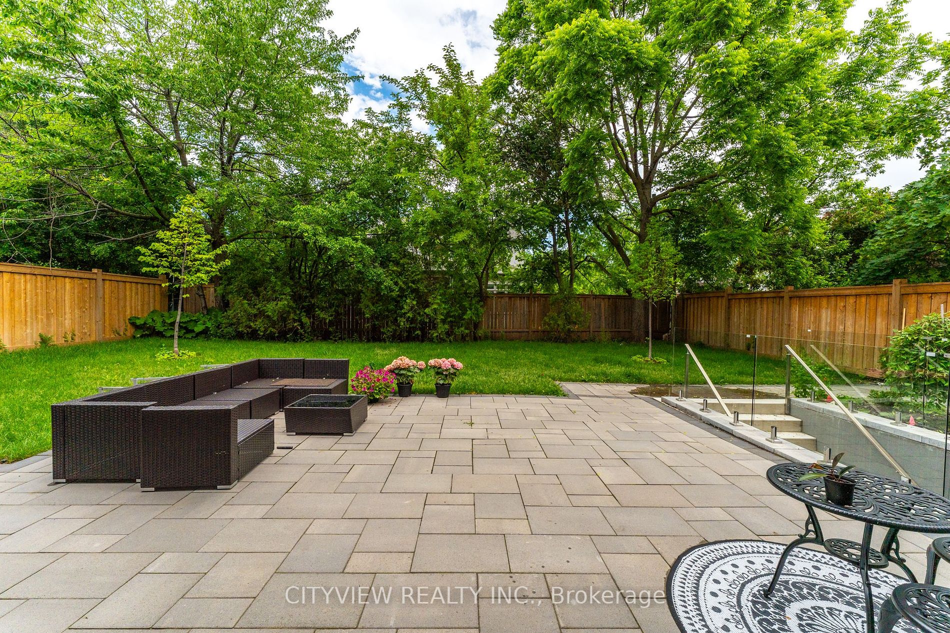 1345 Sheldon Ave Property Photo 33