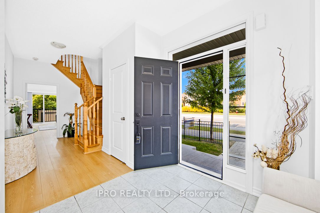 2 Pomarine Way Property Photo 5