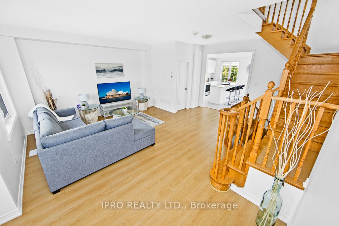 2 Pomarine Way Property Photo 13
