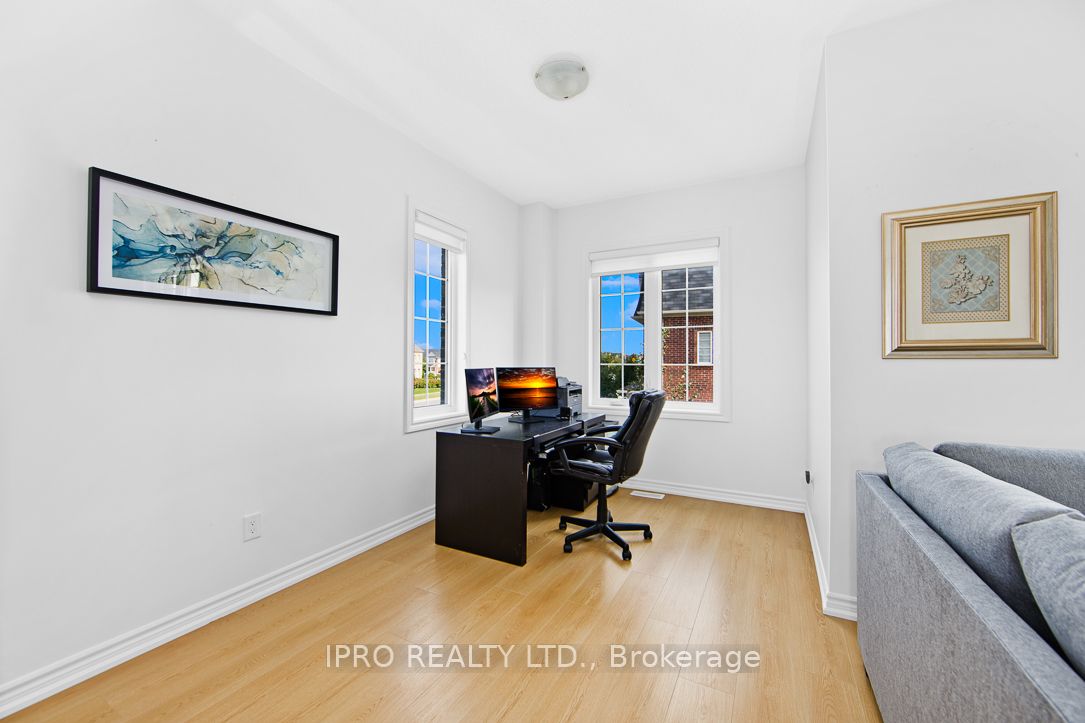 2 Pomarine Way Property Photo 14