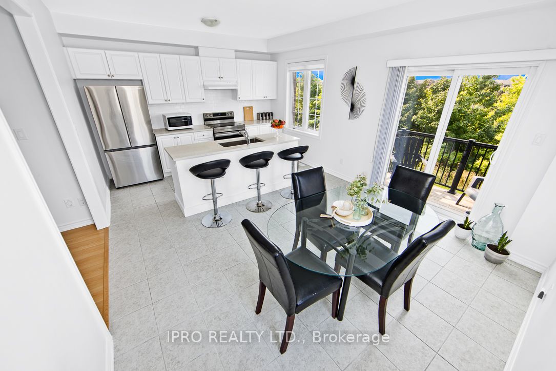 2 Pomarine Way Property Photo 15