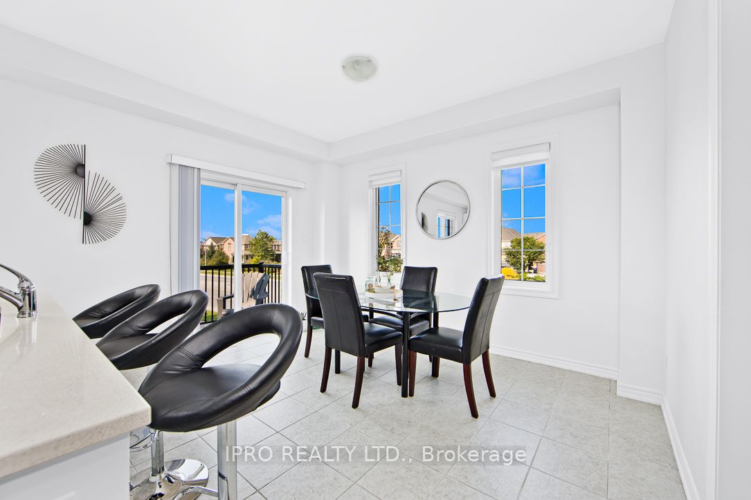 2 Pomarine Way Property Photo 17