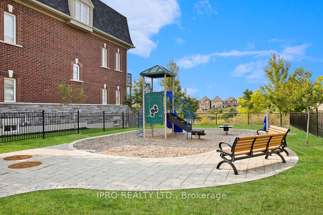 2 Pomarine Way Property Photo 33