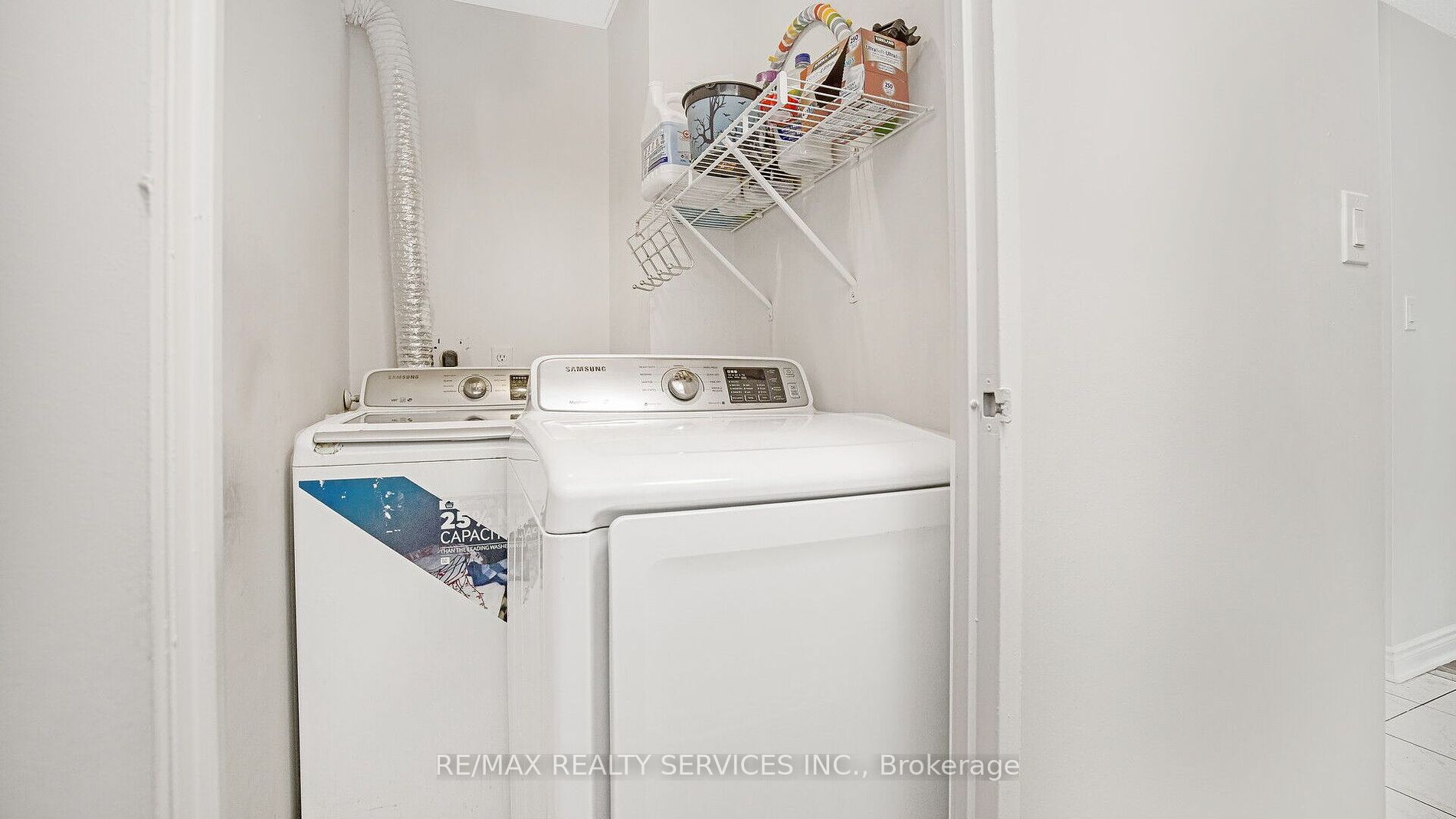 21 Markbrook Lane 08 Property Photo 15