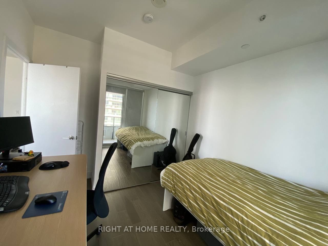 #2816 - 30 Shore Breeze Drive Property Photo 1