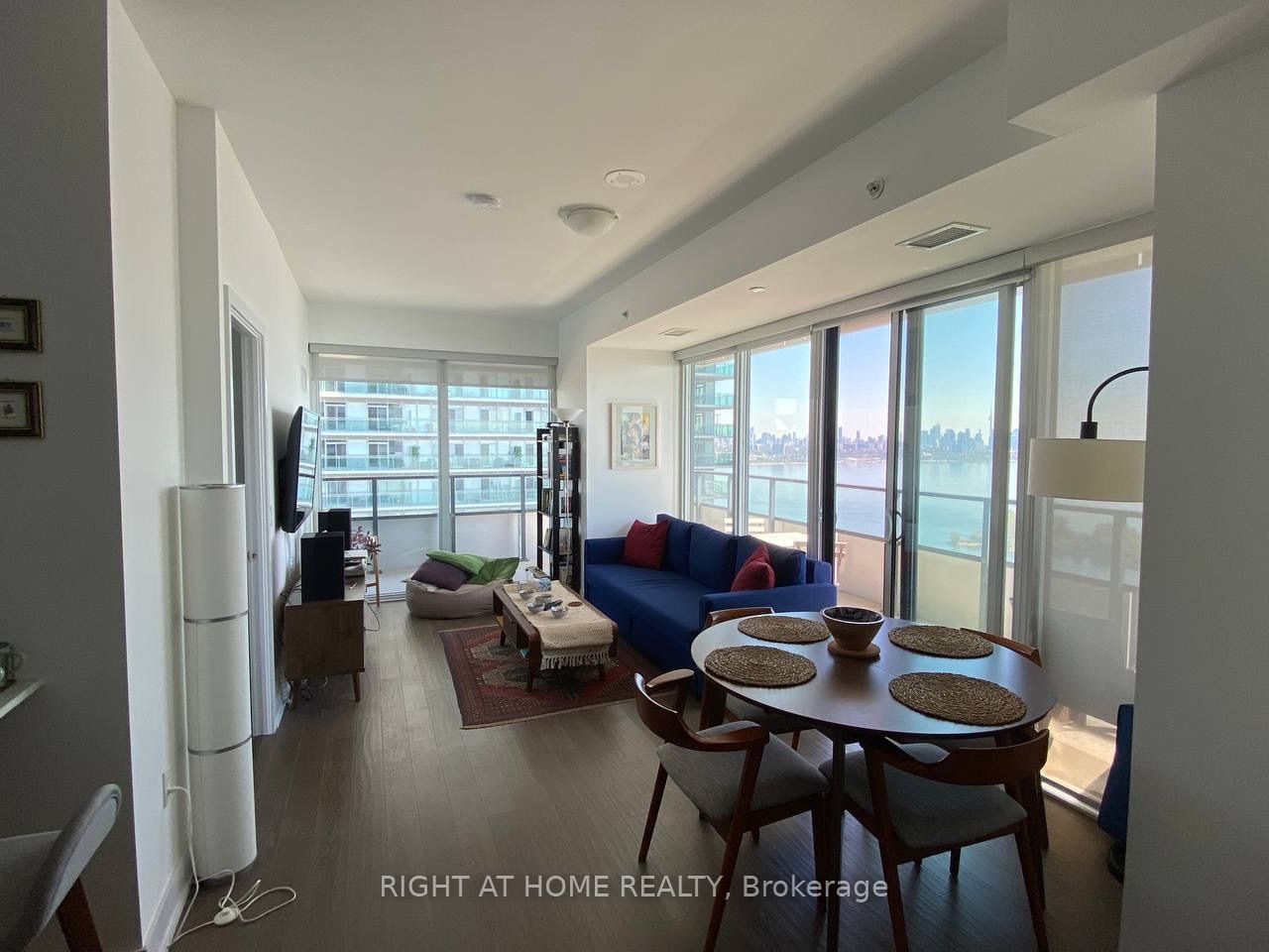 #2816 - 30 Shore Breeze Drive Property Photo 12