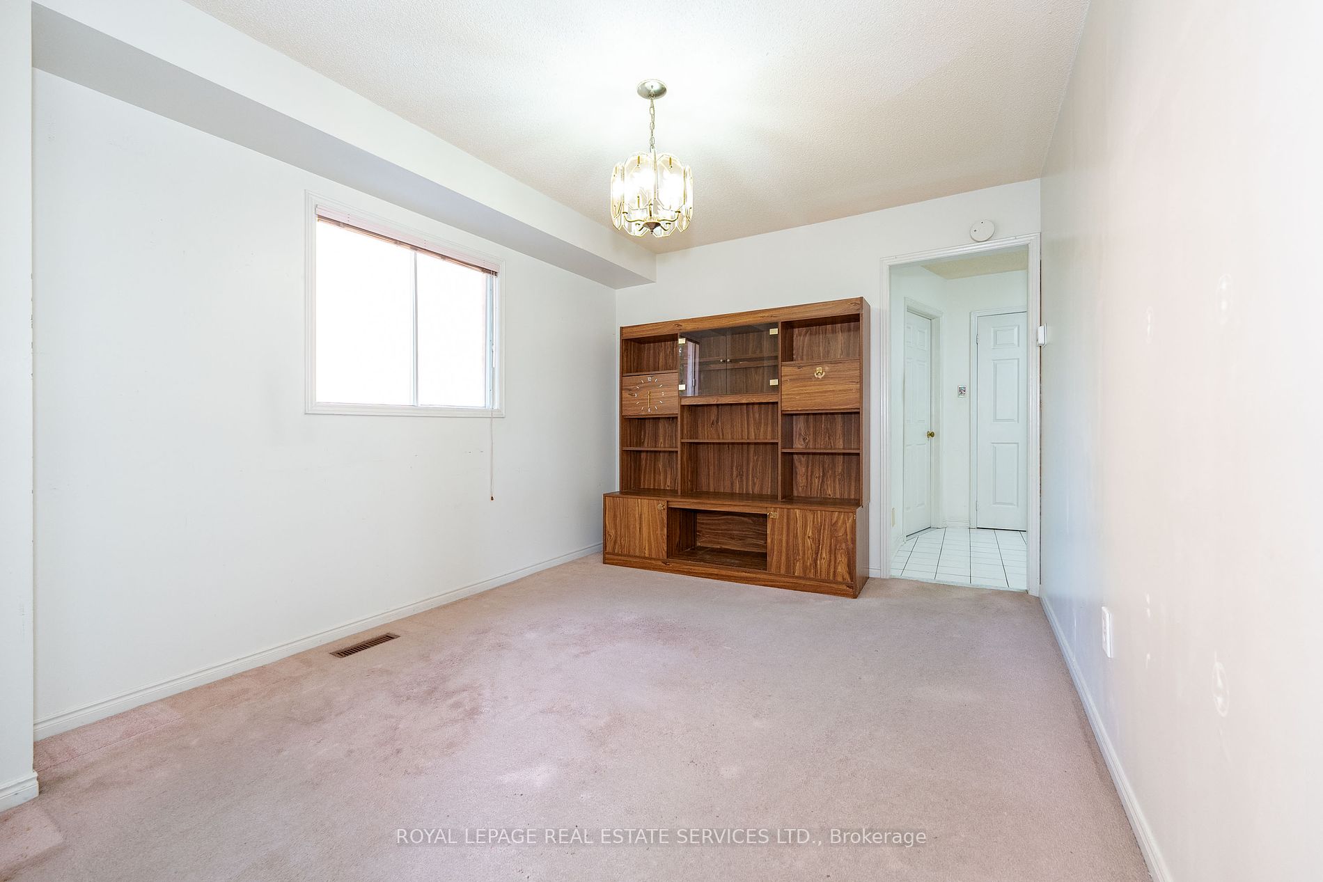 2104 Laurelwood Dr Property Photo 14