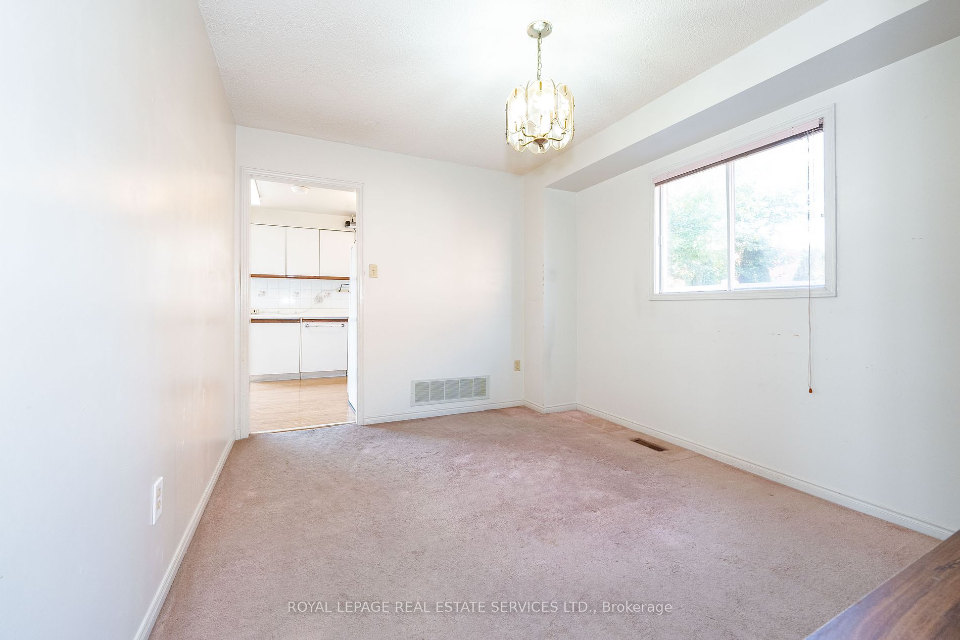 2104 Laurelwood Dr Property Photo 15