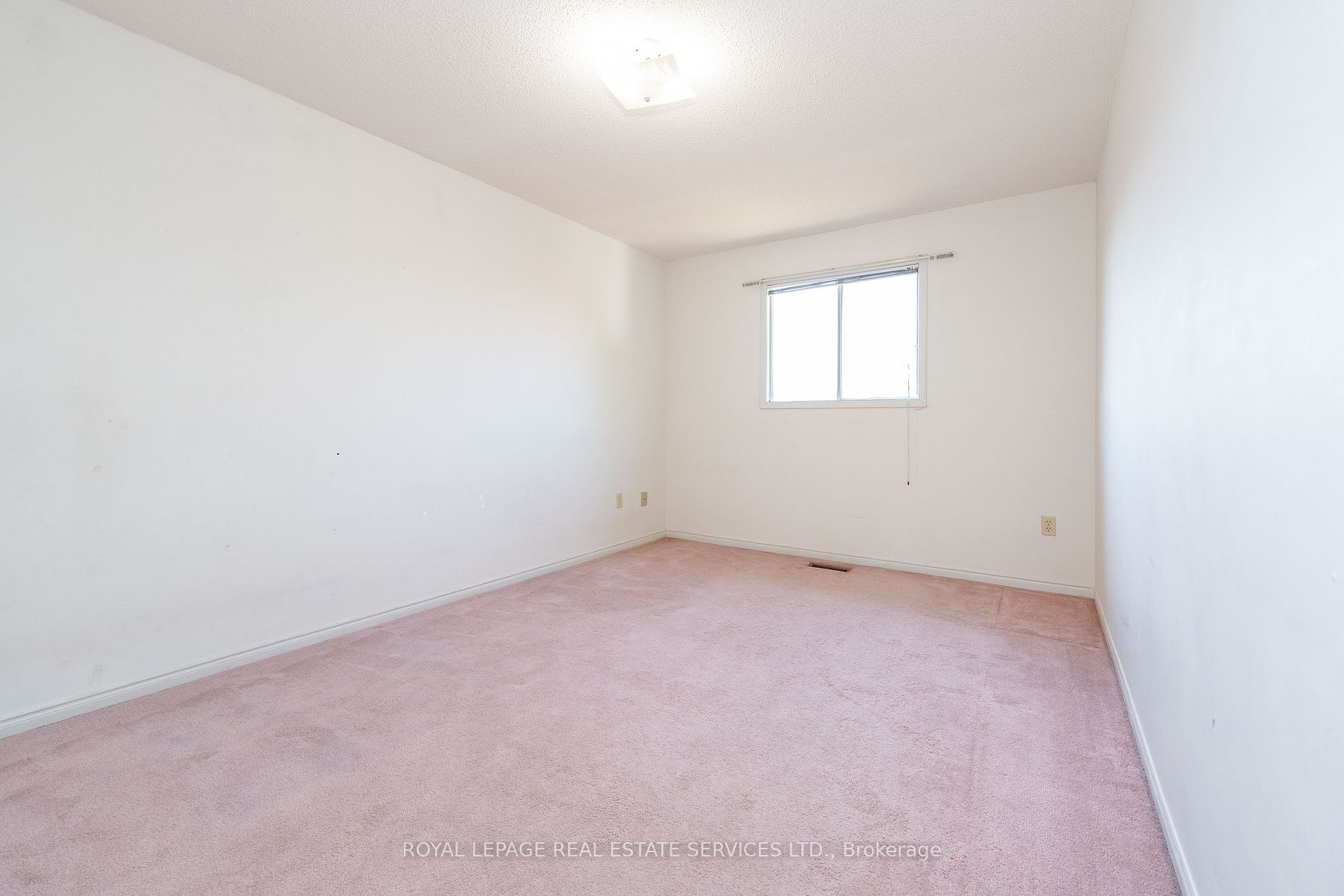 2104 Laurelwood Dr Property Photo 19