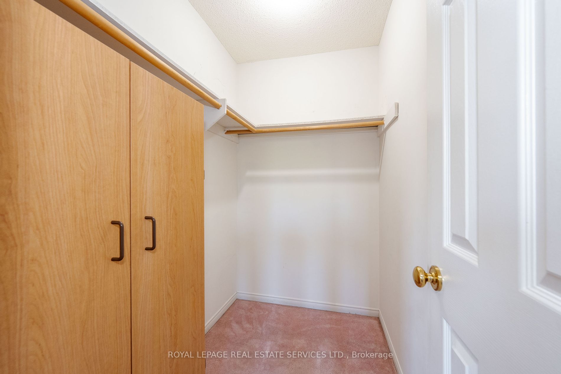 2104 Laurelwood Dr Property Photo 22