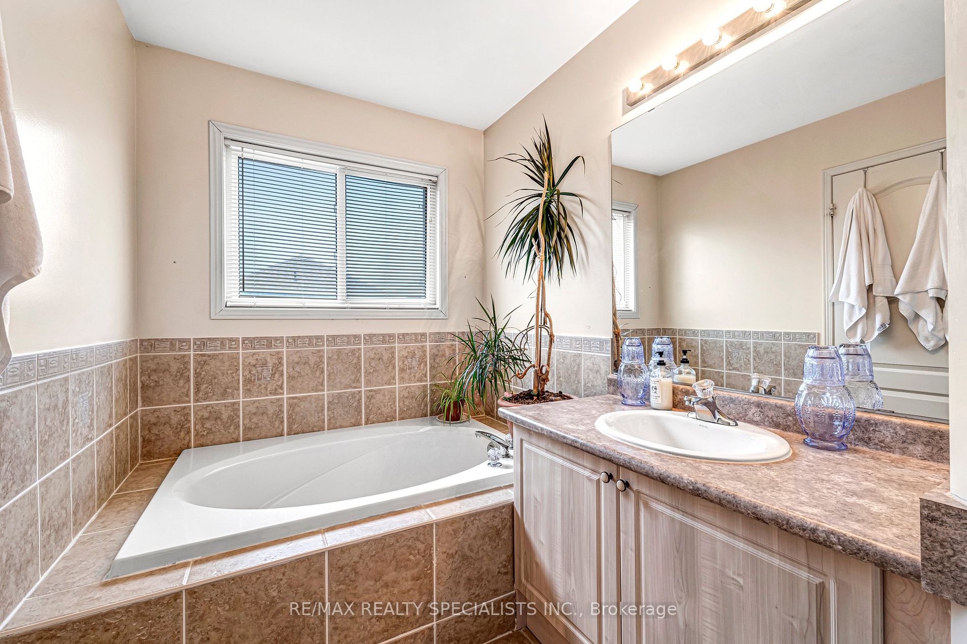 3 Mistycreek Cres Property Photo 15