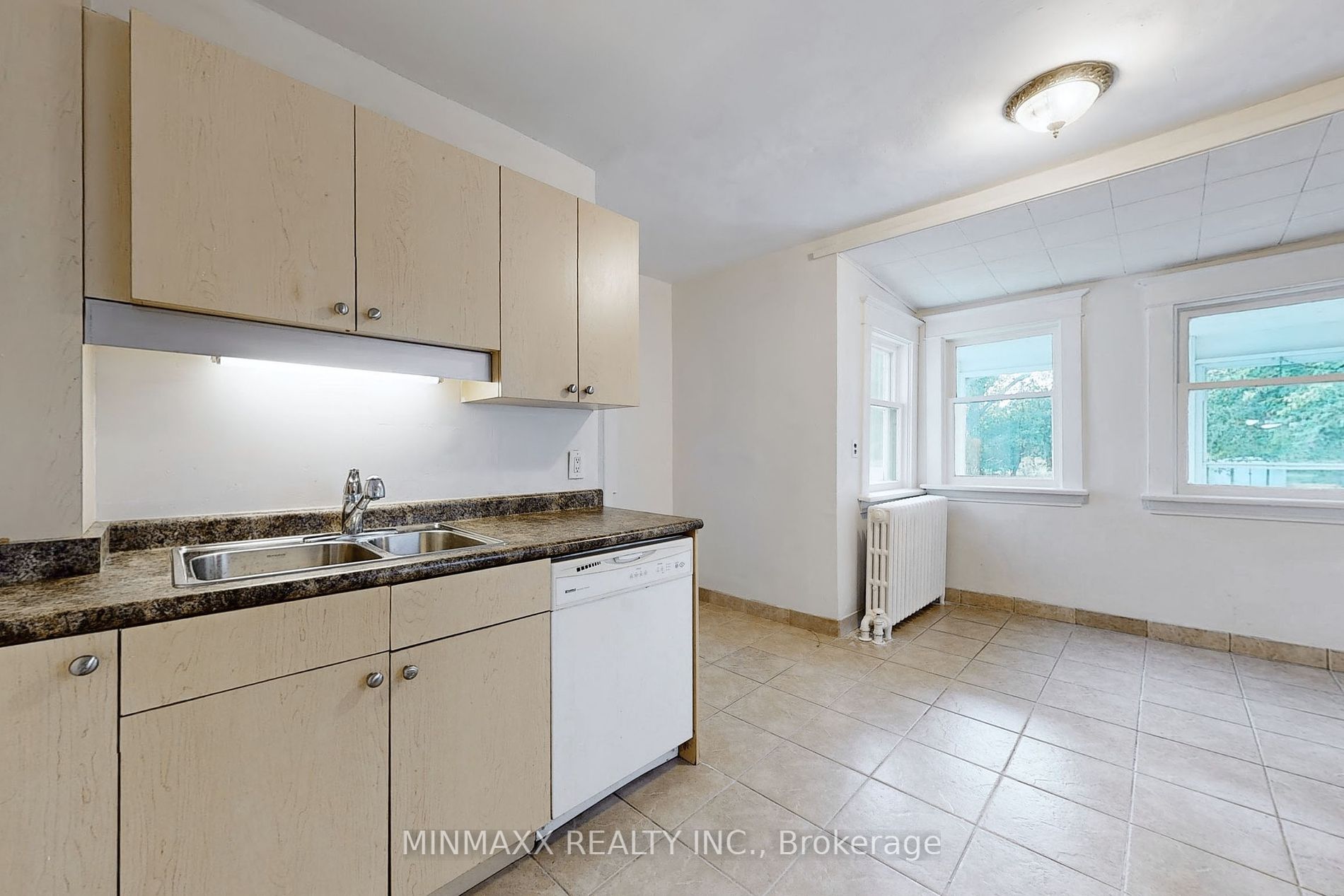 12039 Steeles Ave Property Photo 17