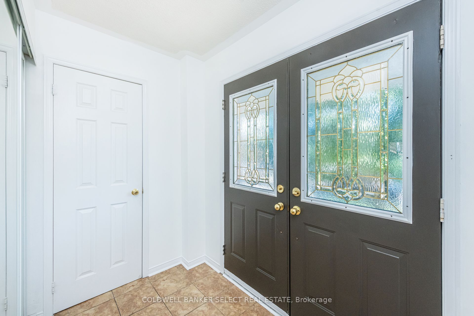 17 Roxton Crescent Property Photo 2