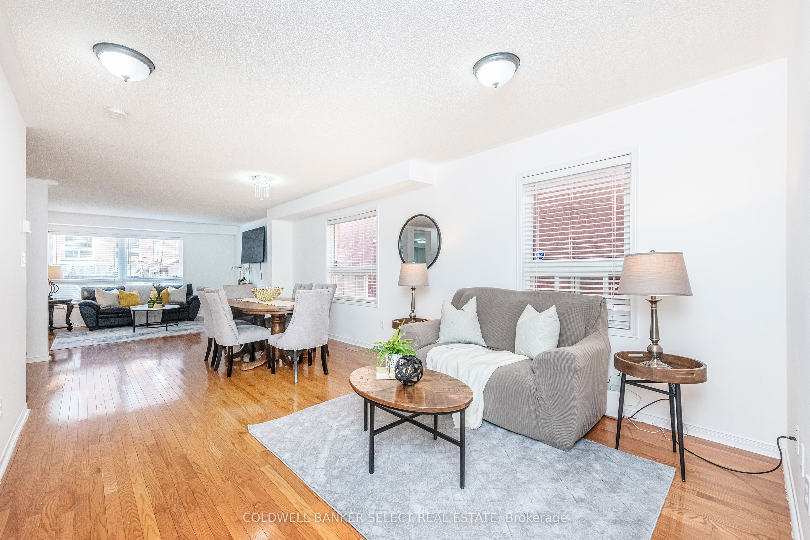 17 Roxton Crescent Property Photo 3