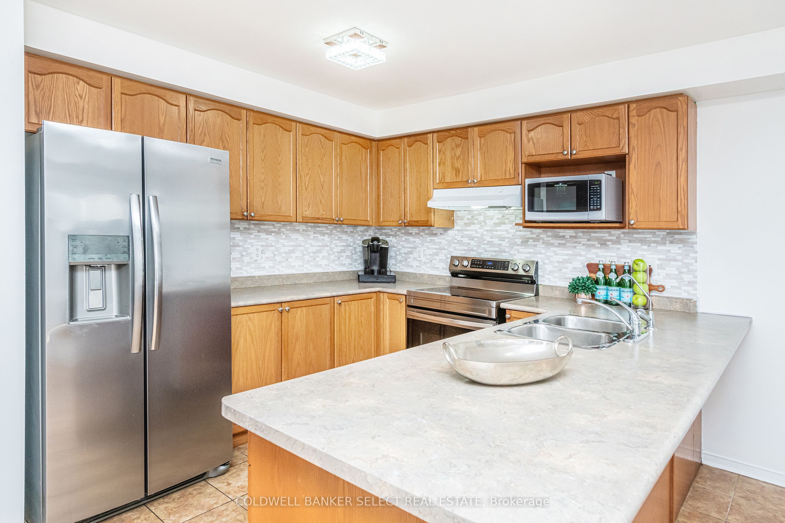 17 Roxton Crescent Property Photo 8