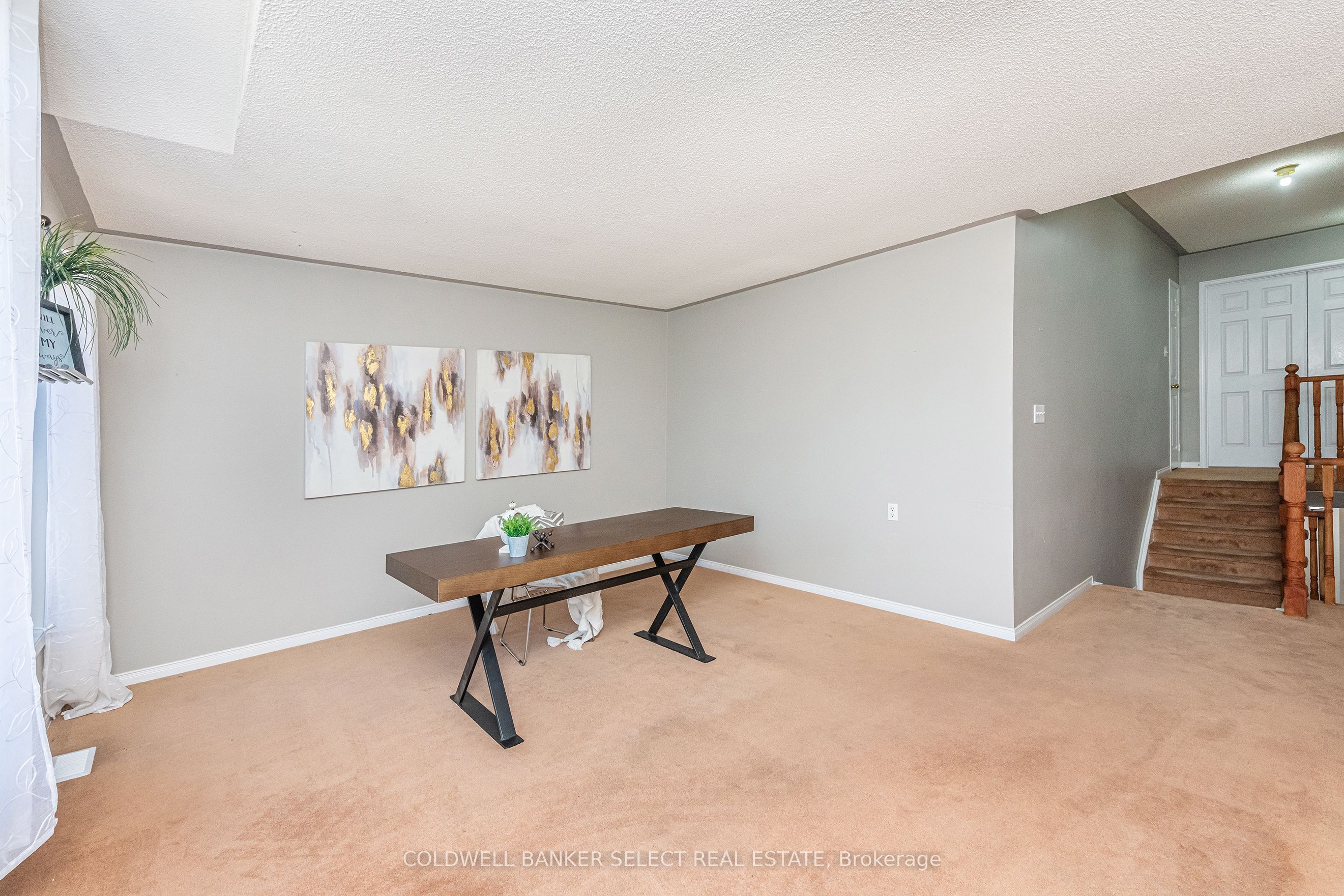 17 Roxton Crescent Property Photo 11