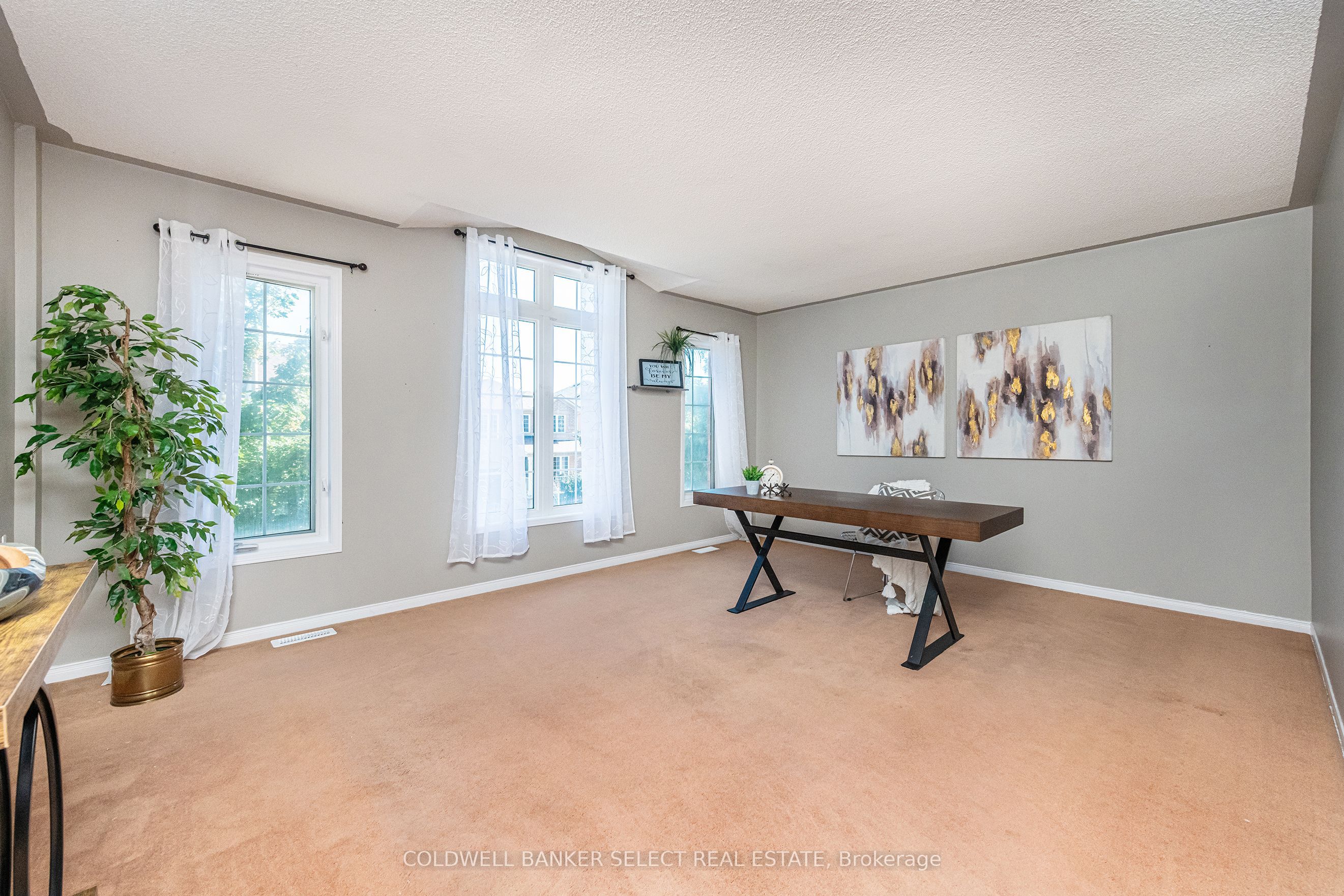 17 Roxton Crescent Property Photo 12