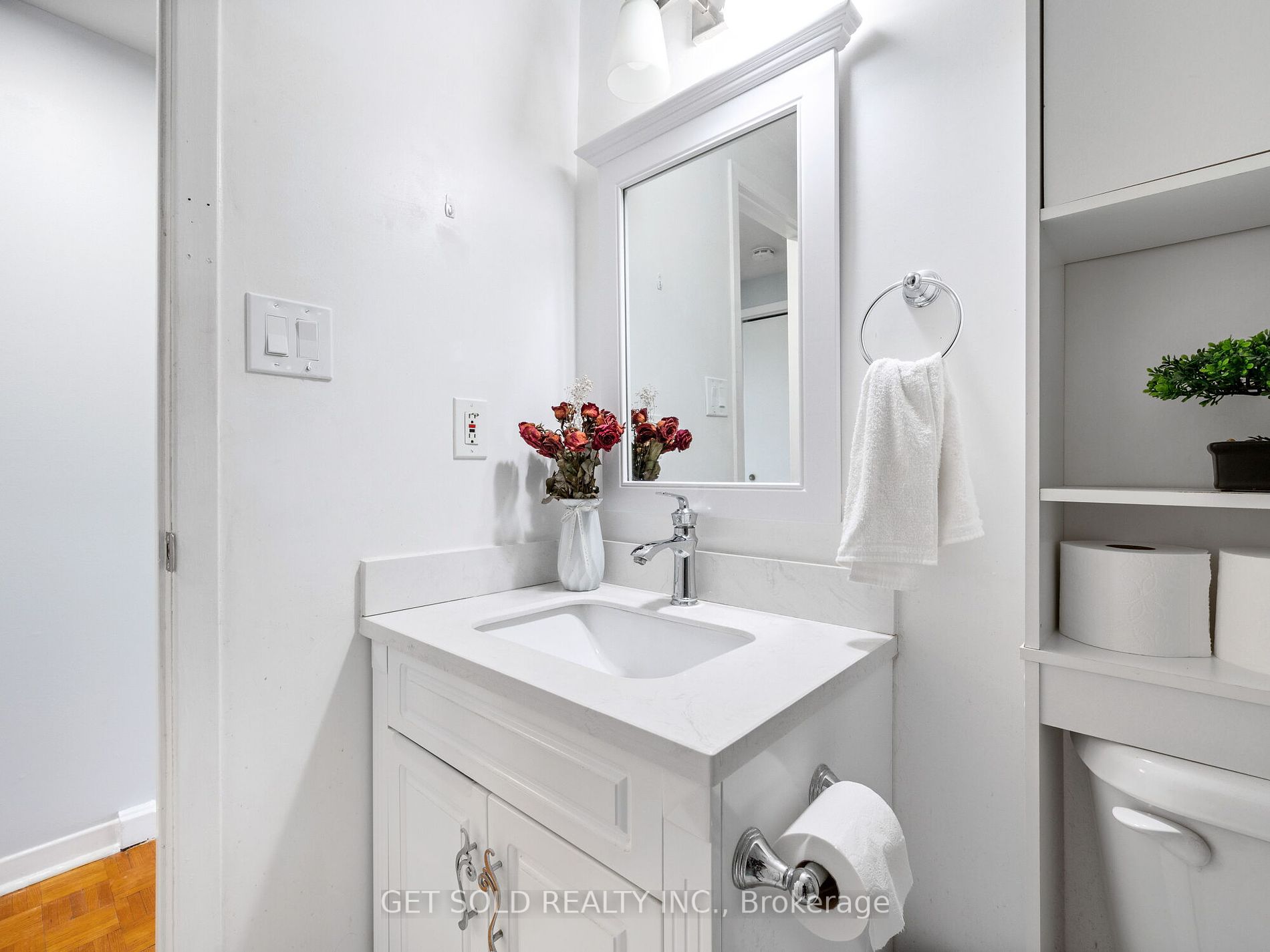 35 Hepworth Dr Property Photo 19