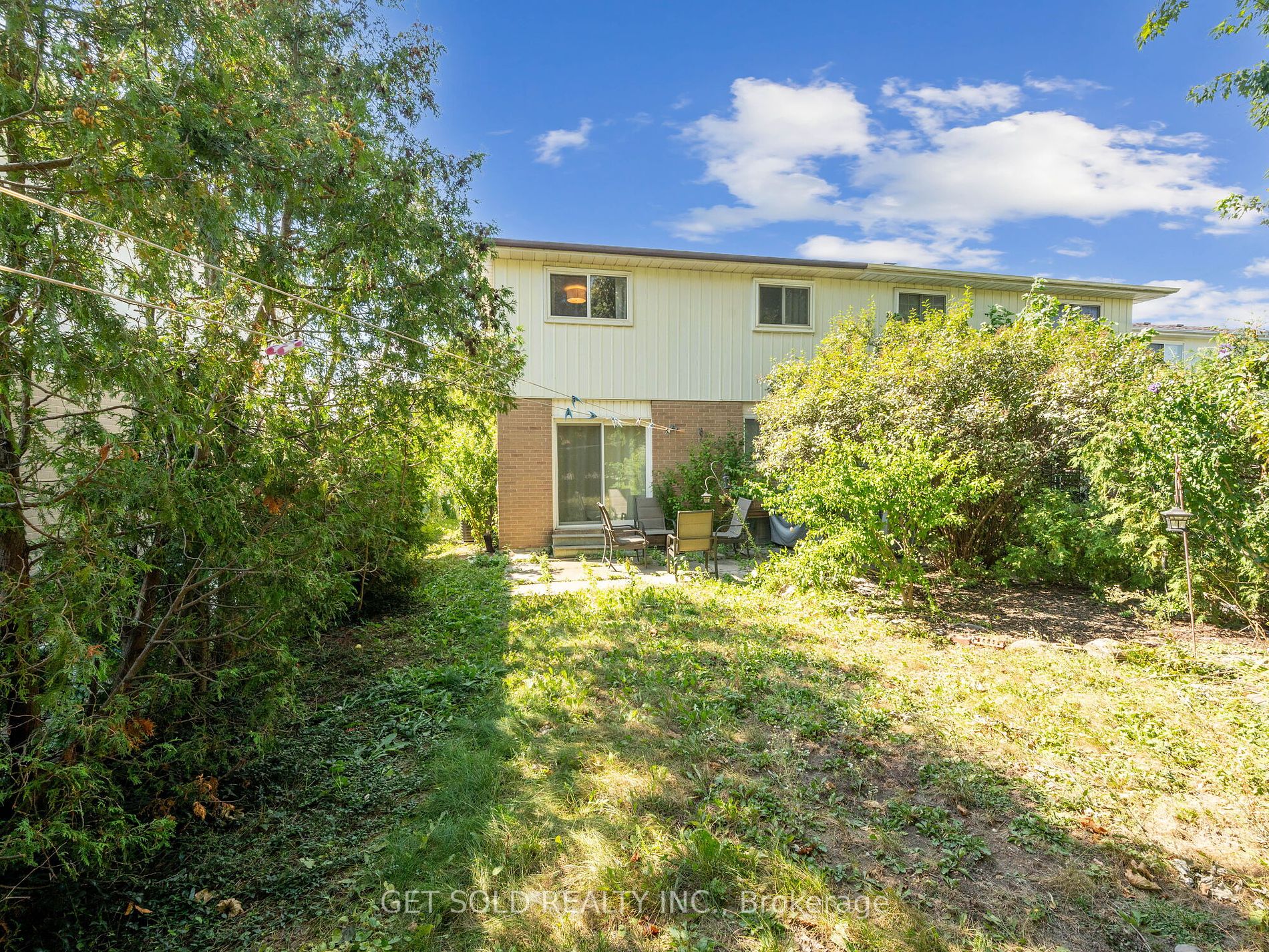 35 Hepworth Dr Property Photo 31