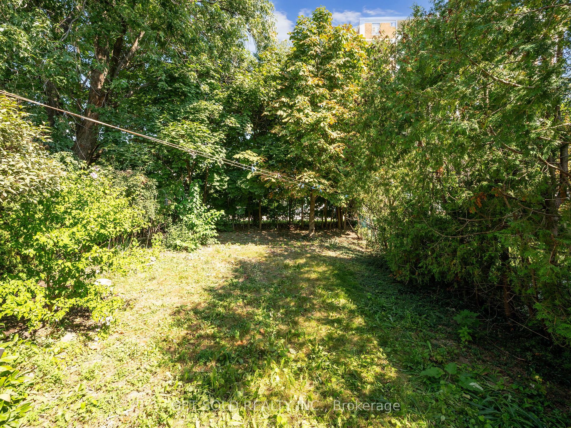 35 Hepworth Dr Property Photo 33