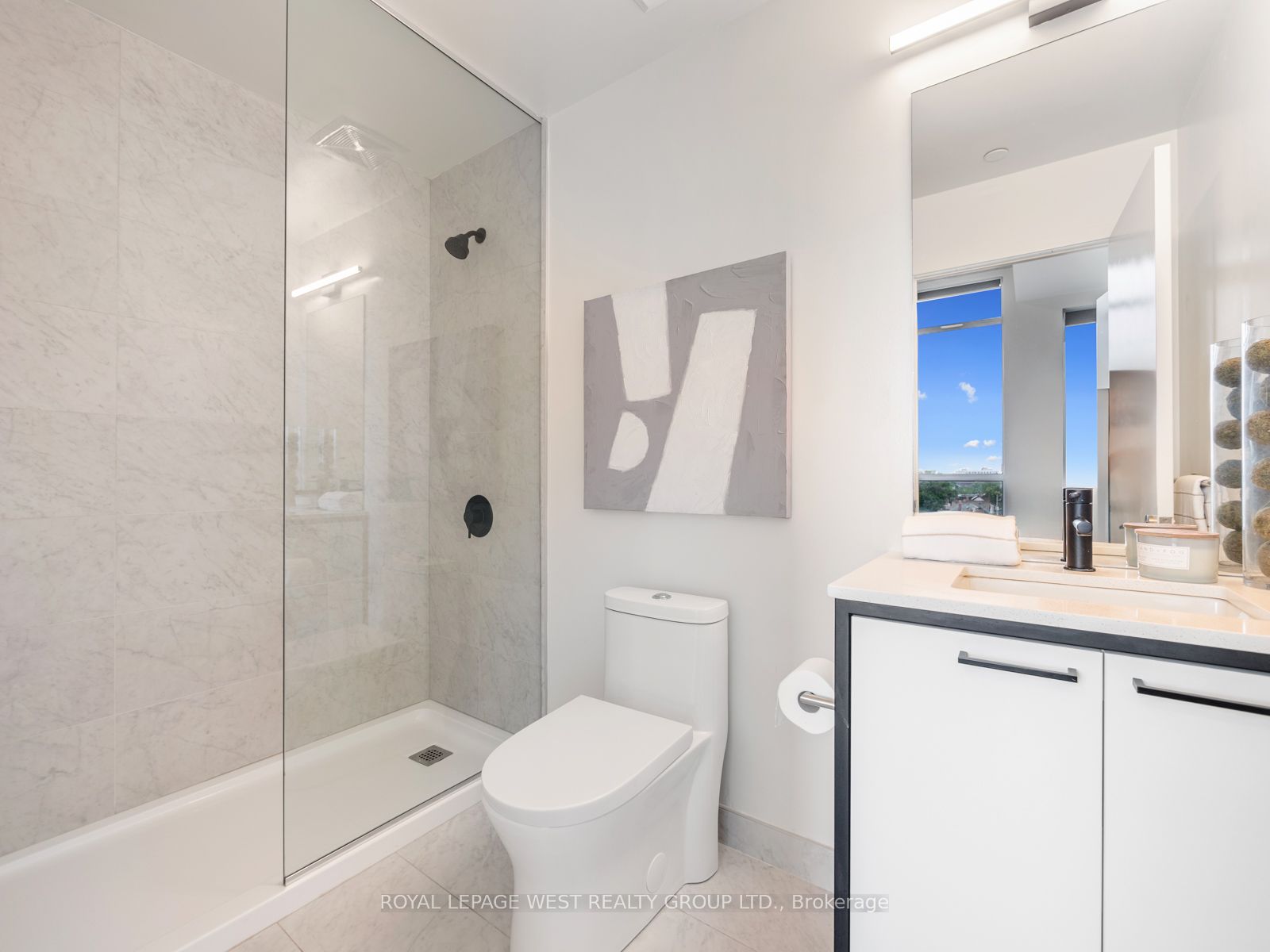 1808 St. Clair Ave W 7 Property Photo 10