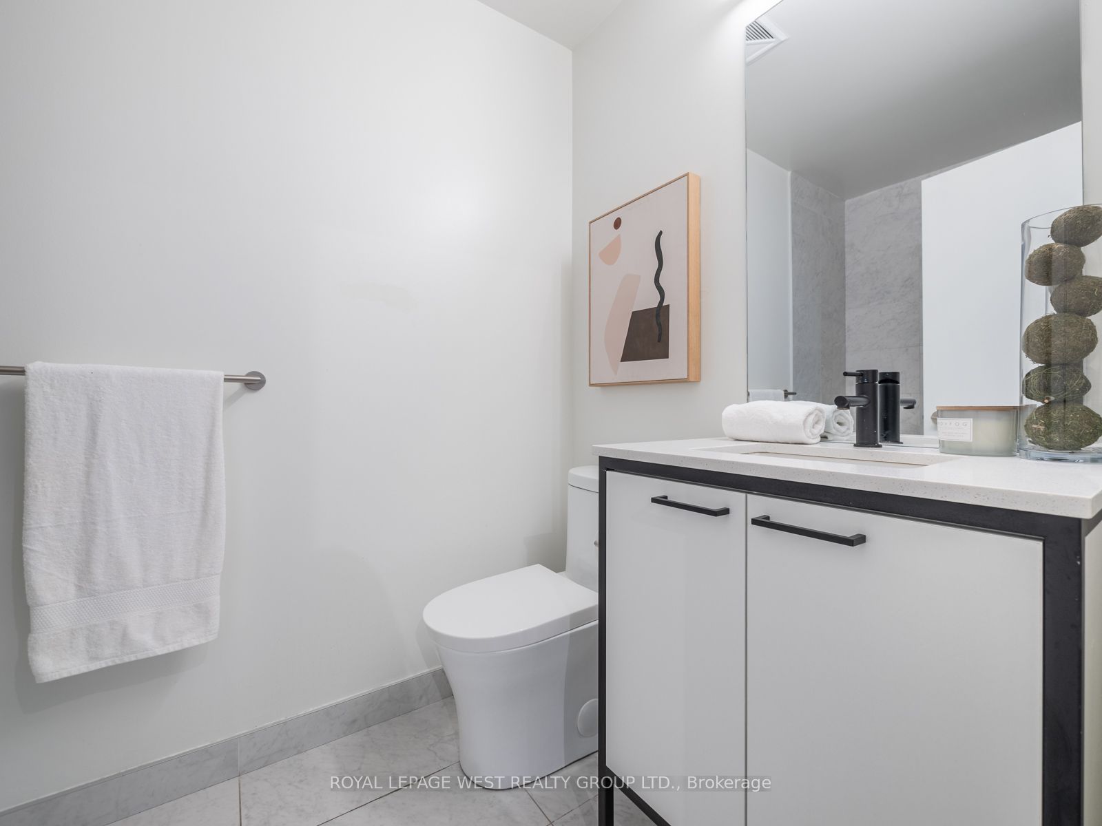 1808 St. Clair Ave W 7 Property Photo 16