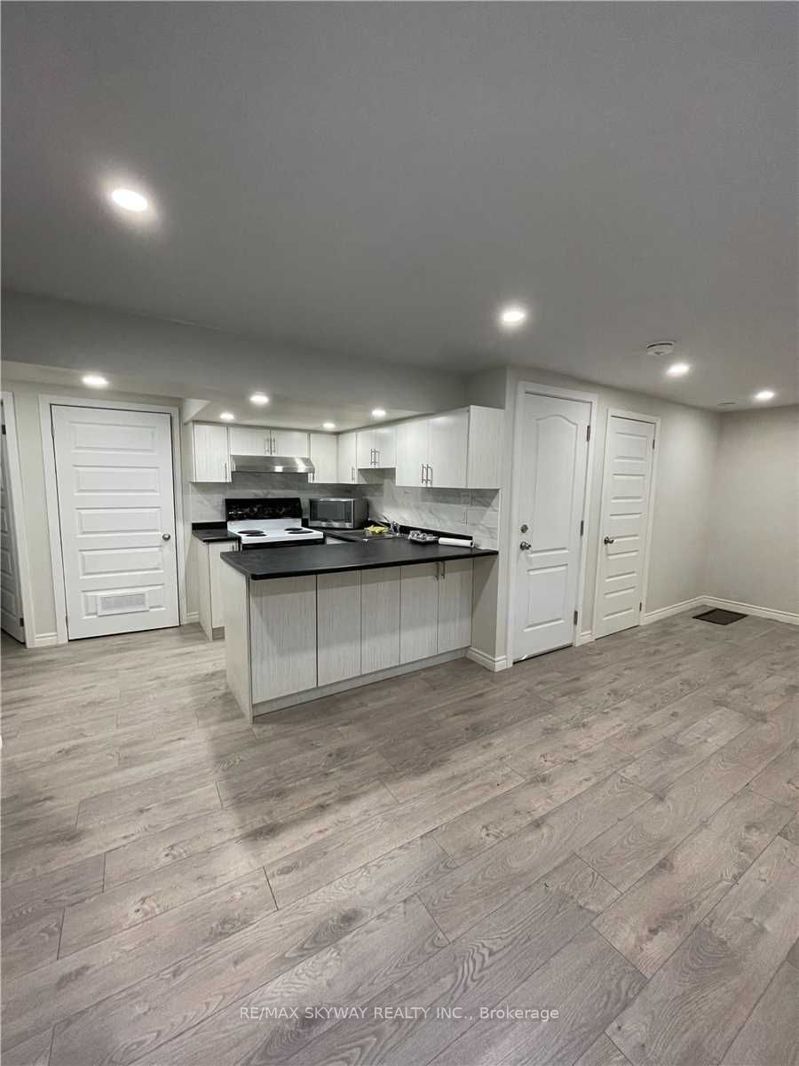 17 Nantucket Crescent Property Photo 30