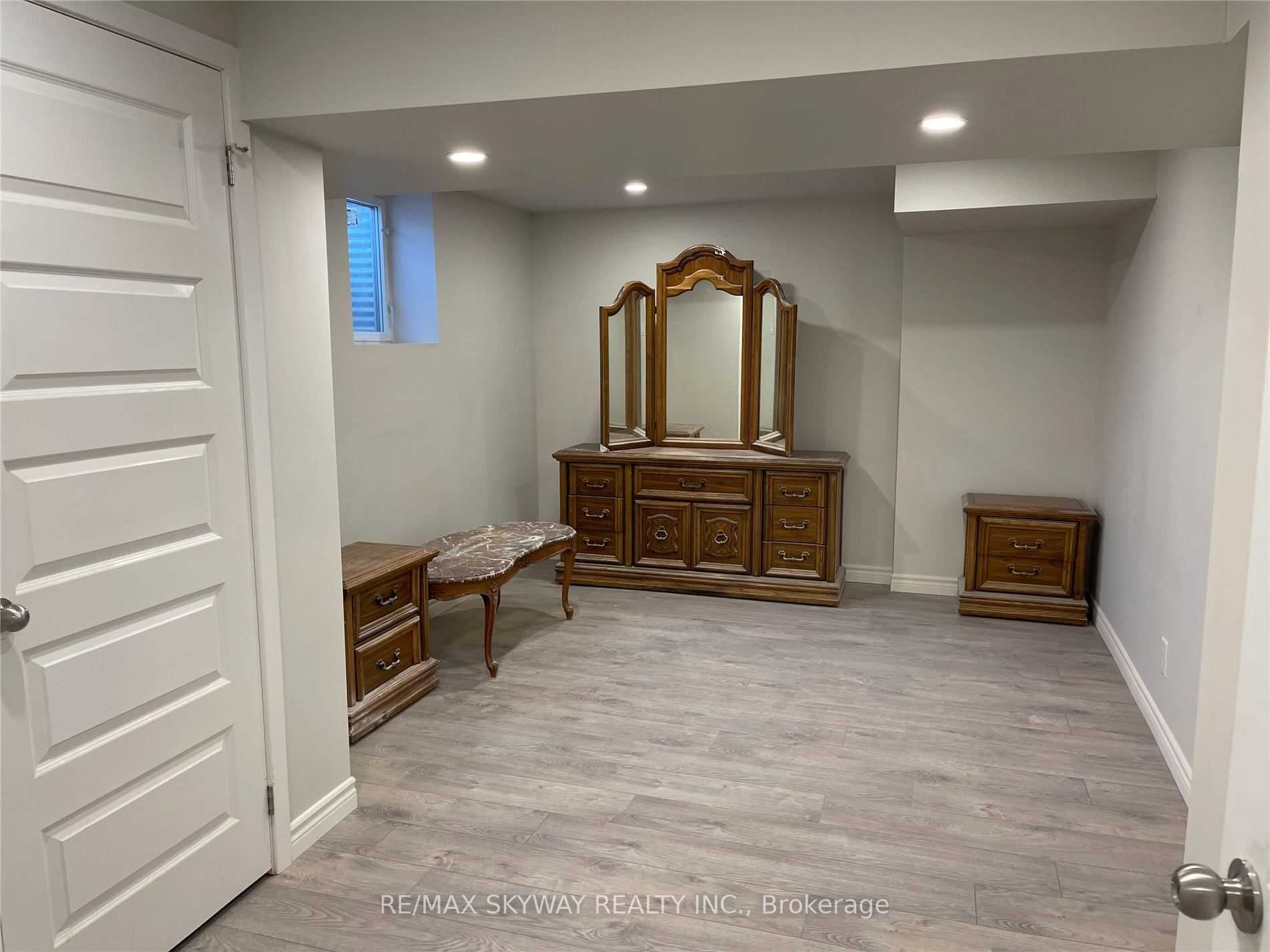 17 Nantucket Crescent Property Photo 33