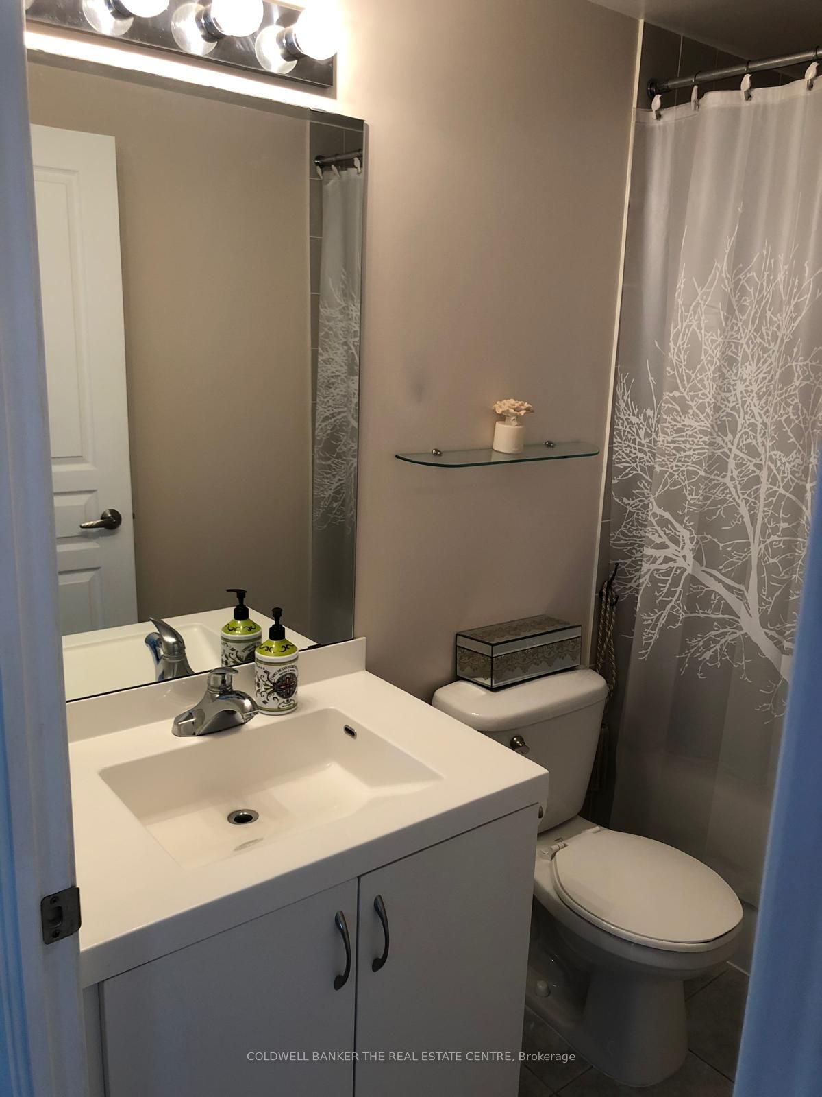 2240 Lake Shore Blvd W 04 Property Photo 6