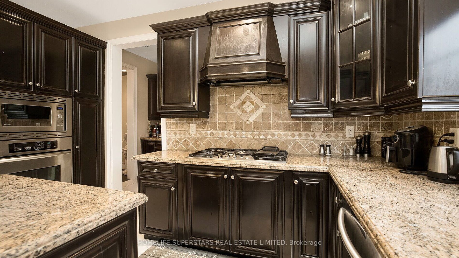 127 Whitwell Dr Property Photo 3