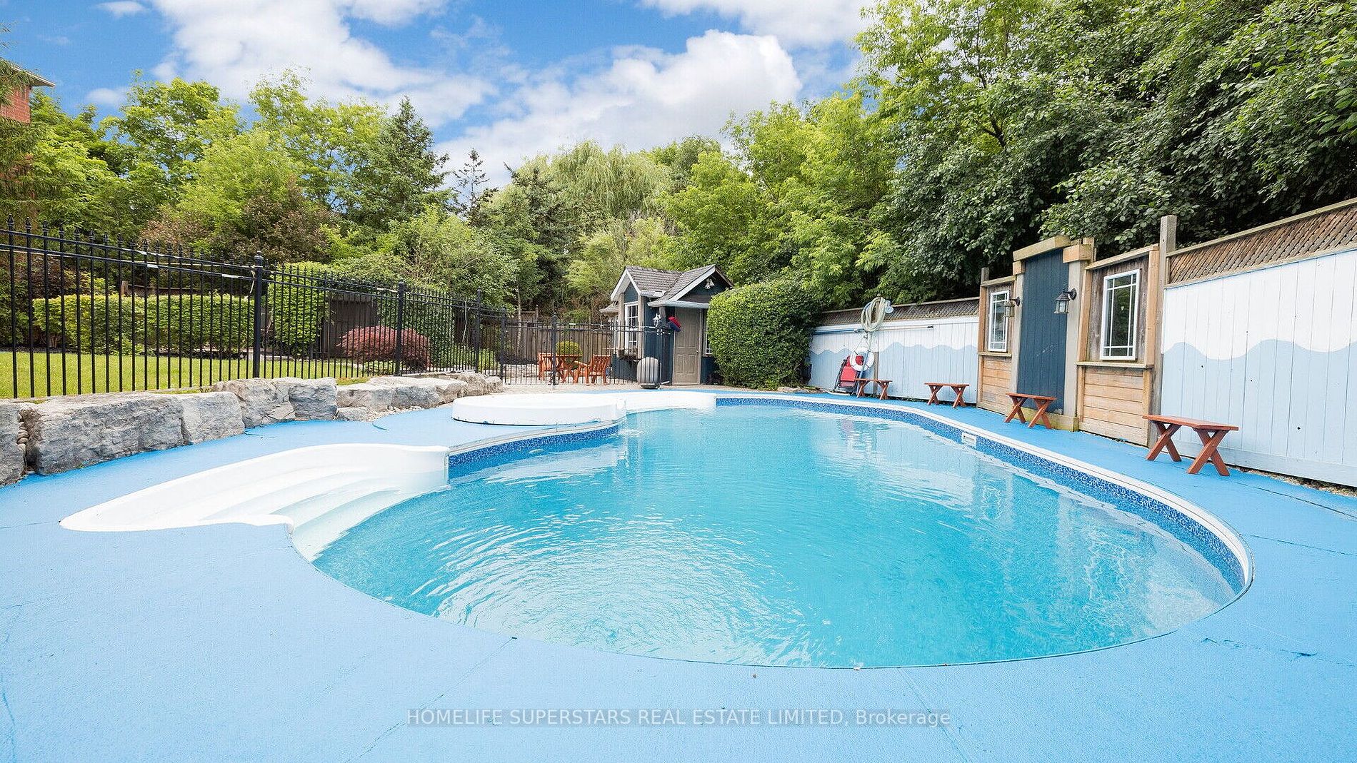 127 Whitwell Dr Property Photo 32