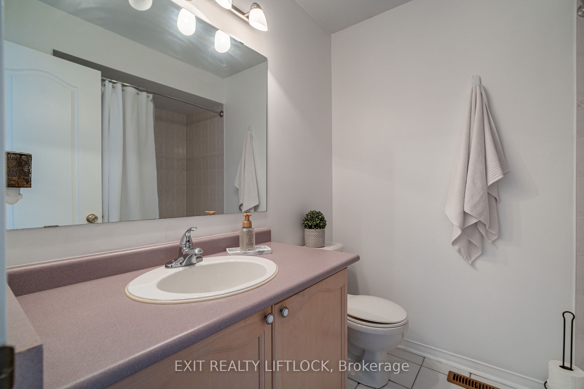4 Emslie St Property Photo 10