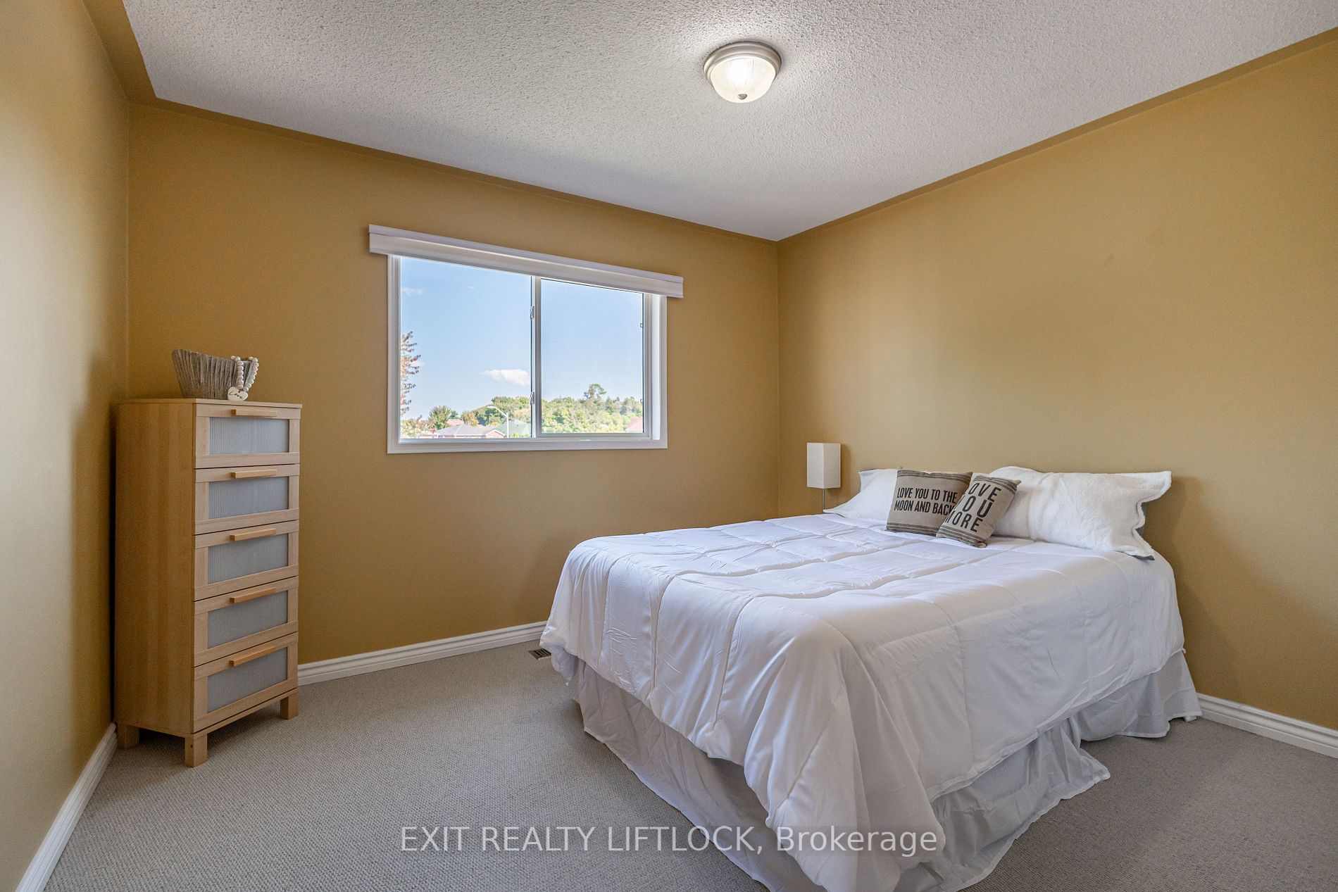 4 Emslie St Property Photo 14