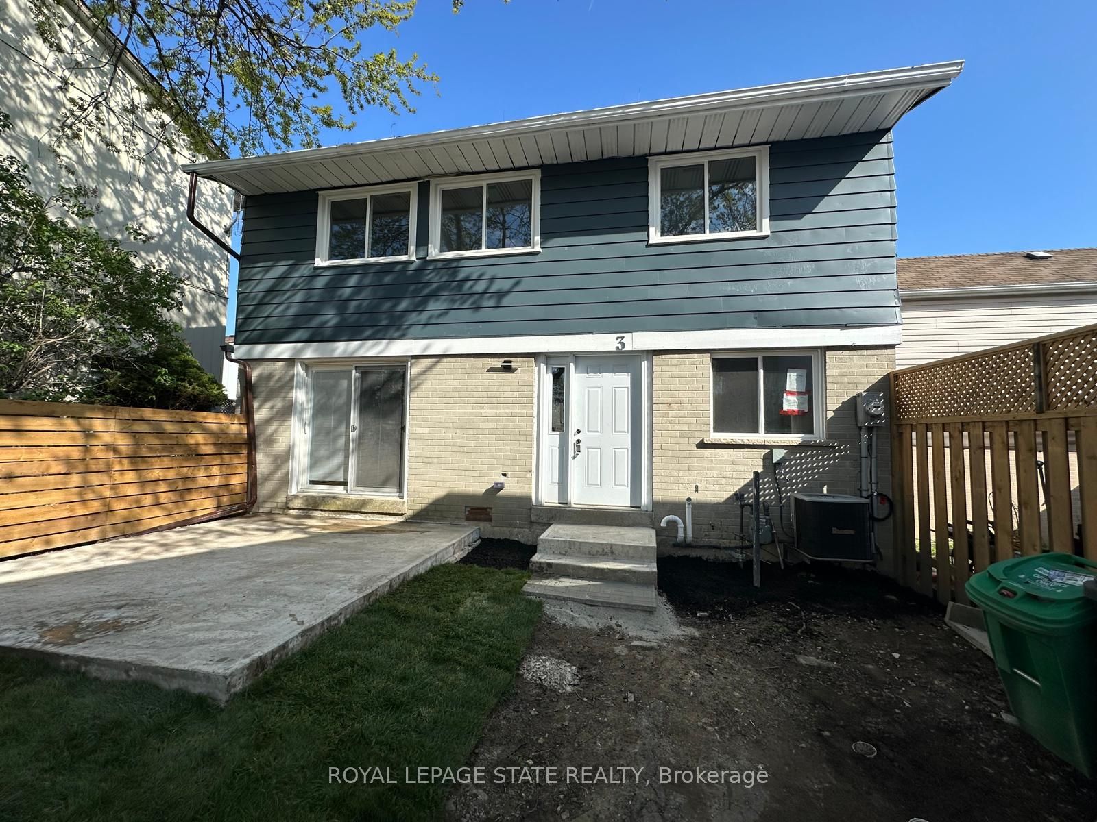 3 Holmstead Crt Property Photo